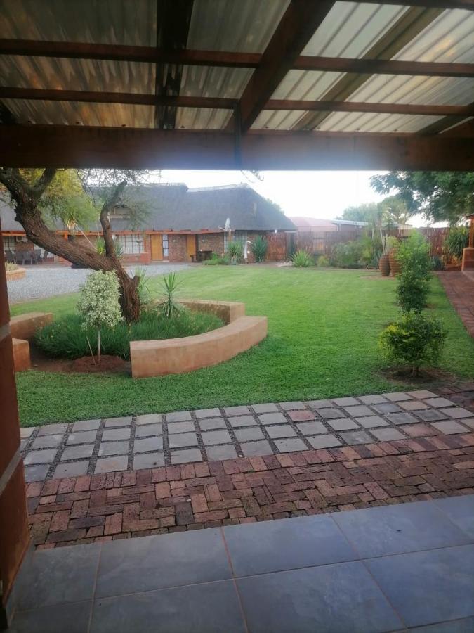 Ndlovu Guesthouse Northam Exterior photo