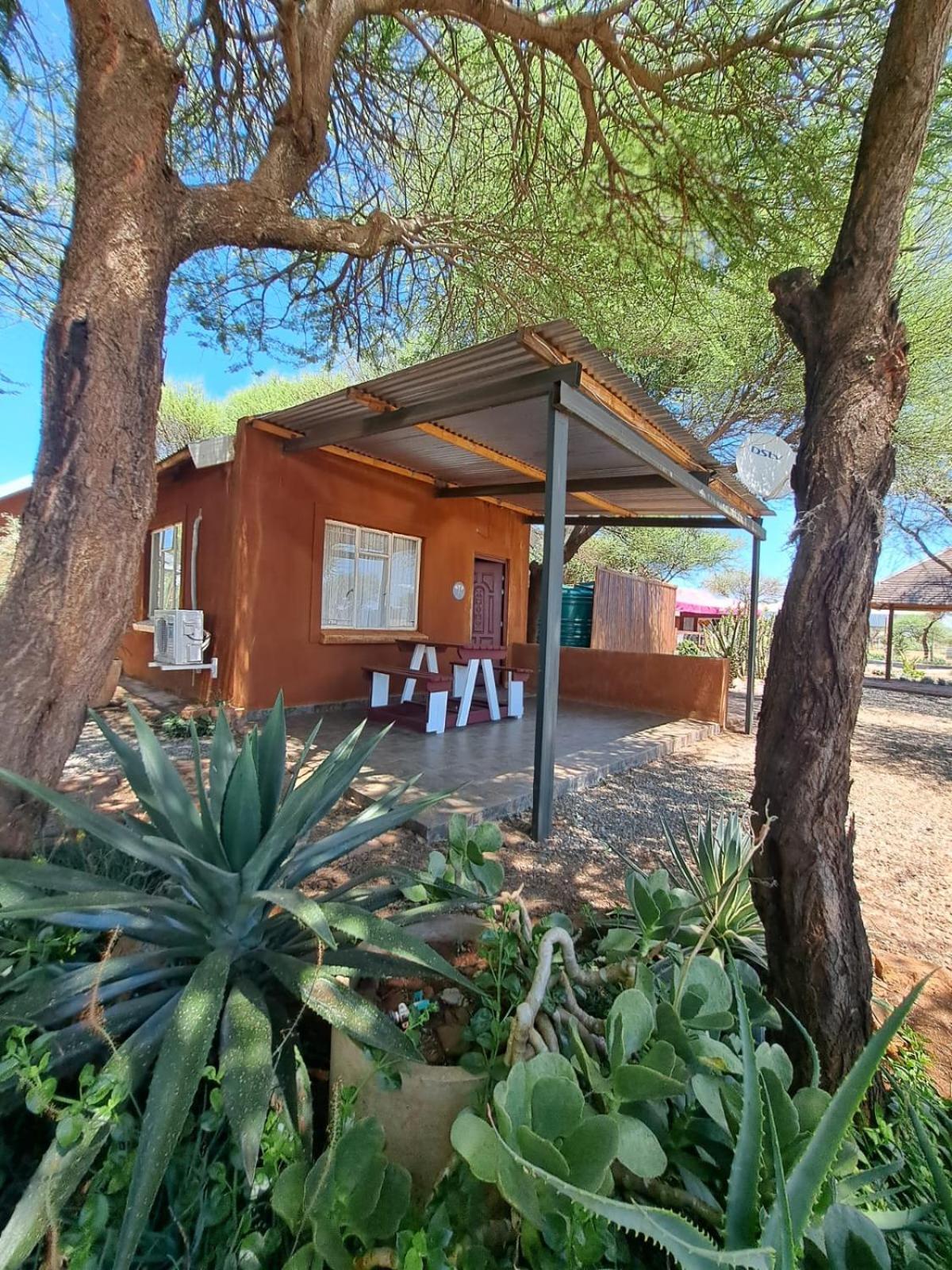 Ndlovu Guesthouse Northam Exterior photo