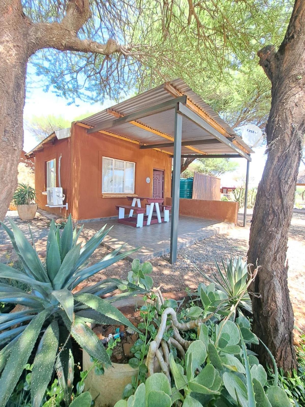 Ndlovu Guesthouse Northam Exterior photo