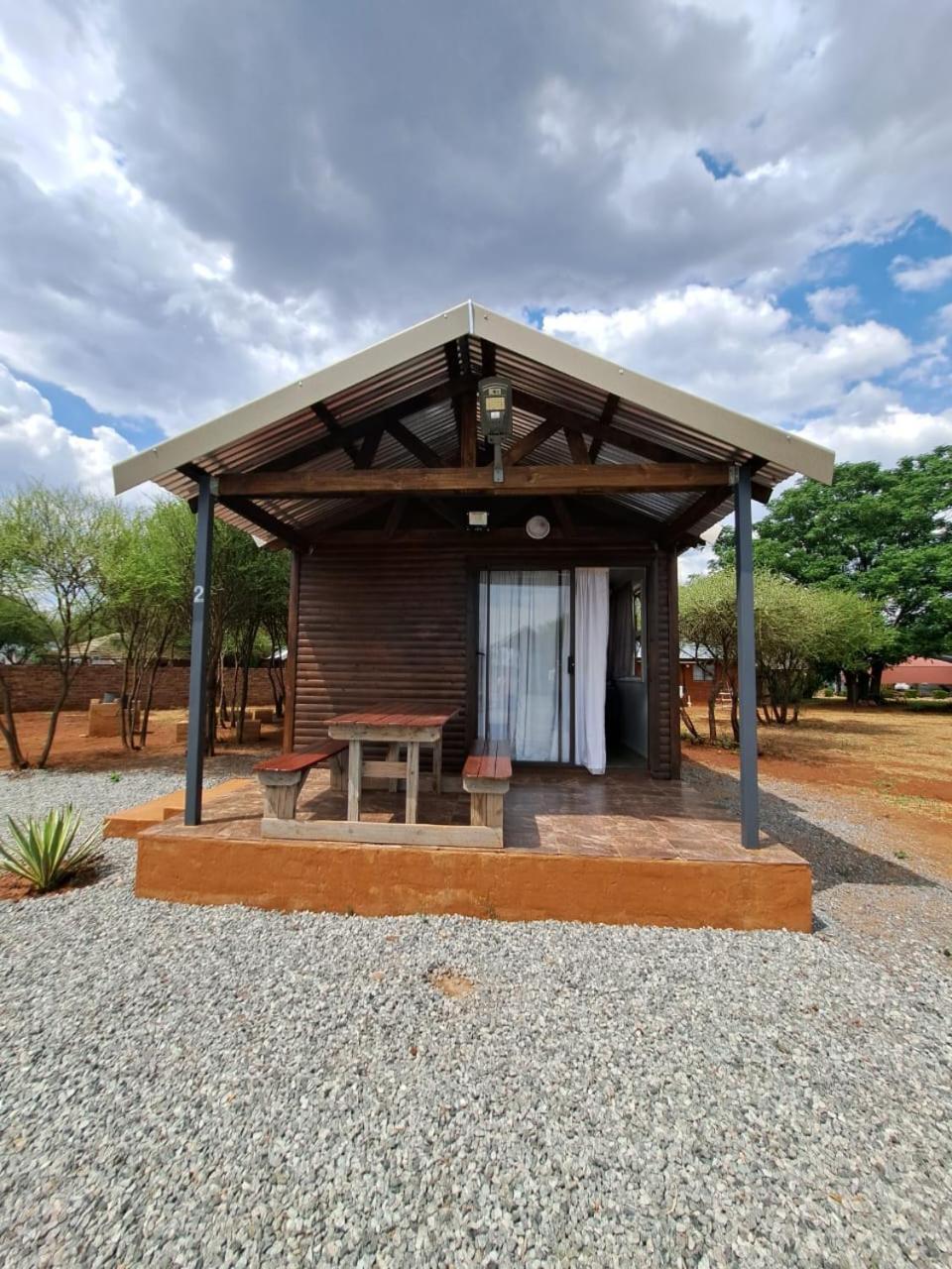 Ndlovu Guesthouse Northam Exterior photo